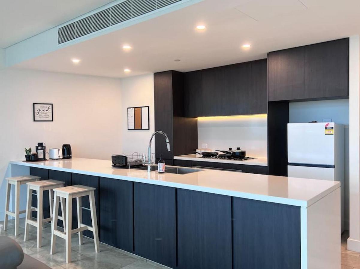 High Level Fabulous View 4beds In Olympic Park Apartment Sydney