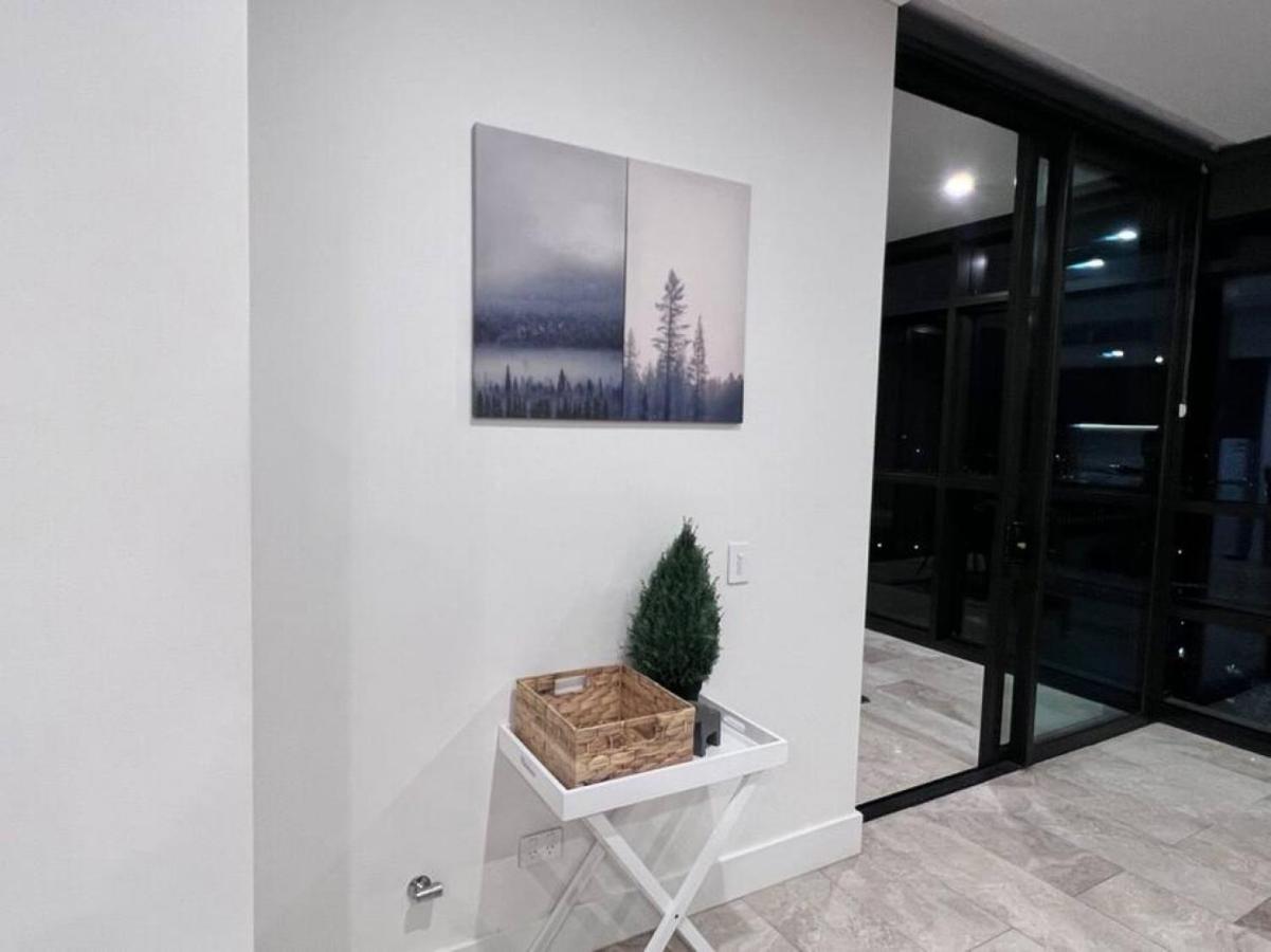 Apartment High Level Fabulous View 4beds In Olympic Park Sydney